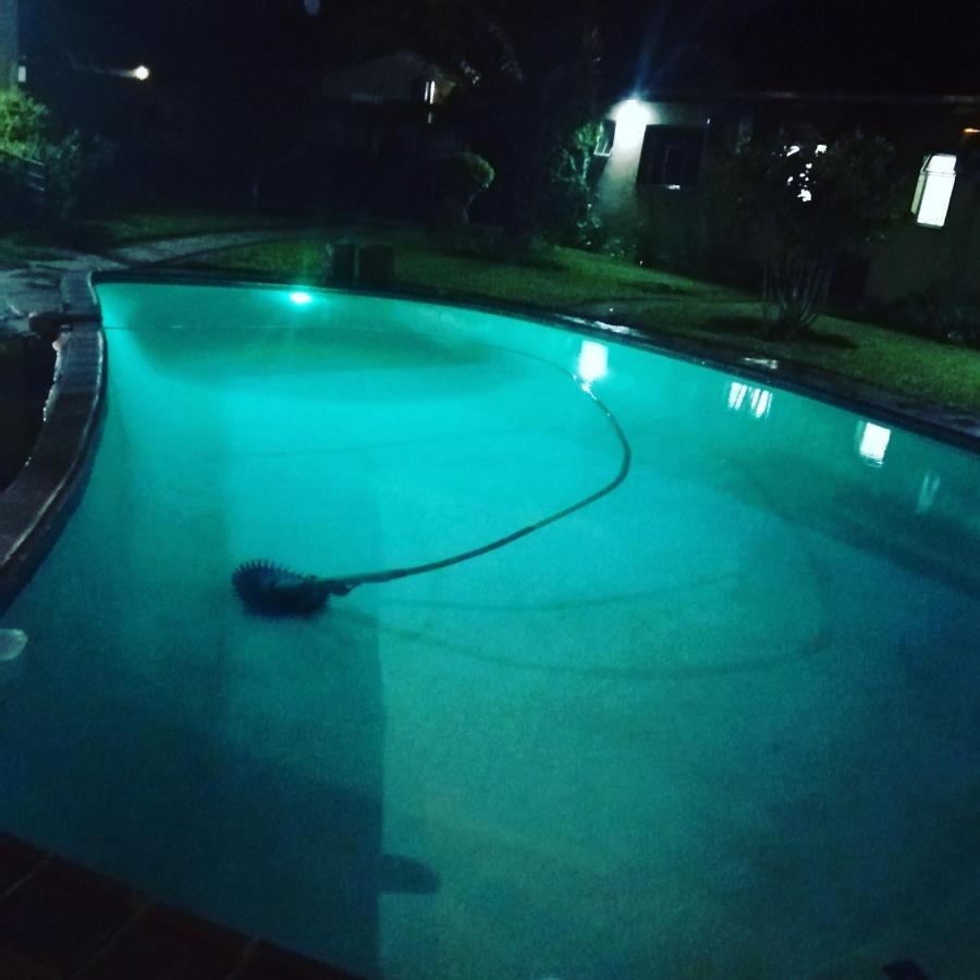 Birdville Bnb Guest House Gaborone Exterior photo