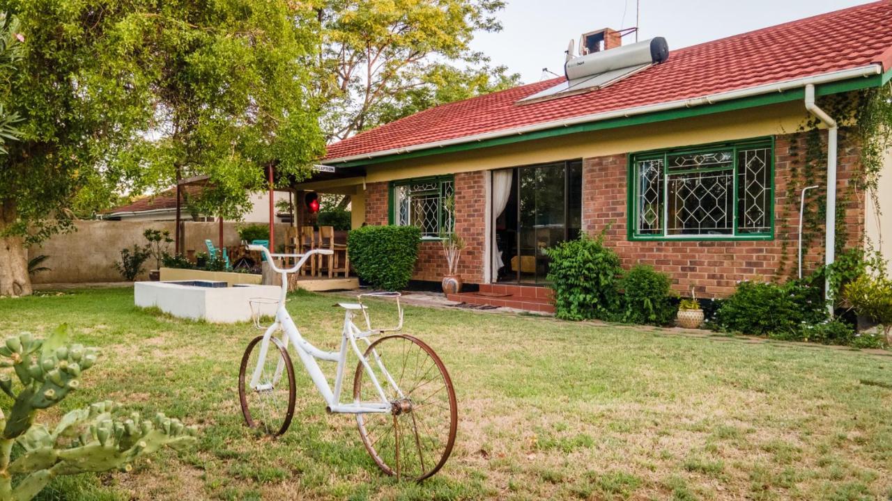 Birdville Bnb Guest House Gaborone Exterior photo