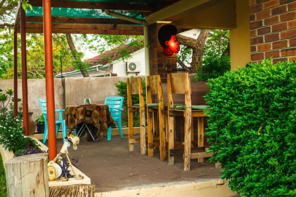 Birdville Bnb Guest House Gaborone Exterior photo