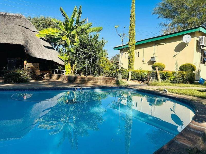 Birdville Bnb Guest House Gaborone Exterior photo