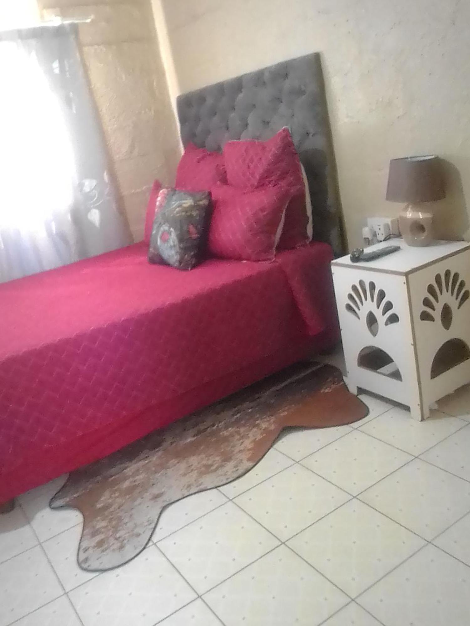 Birdville Bnb Guest House Gaborone Exterior photo