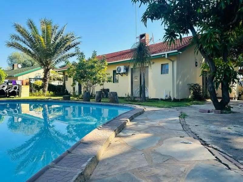 Birdville Bnb Guest House Gaborone Exterior photo